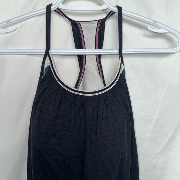 Lululemon Size 4 - Picture 2 of 6